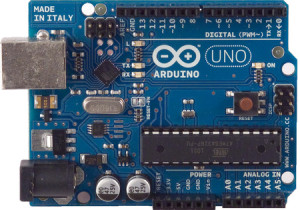 ArduinoUno_r2_front450px