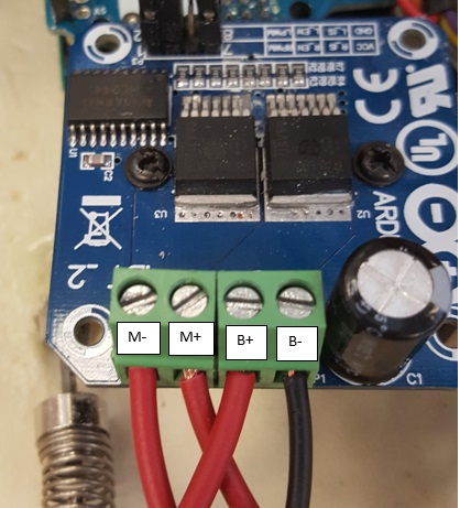 Branchement moteur batterie sur arduino